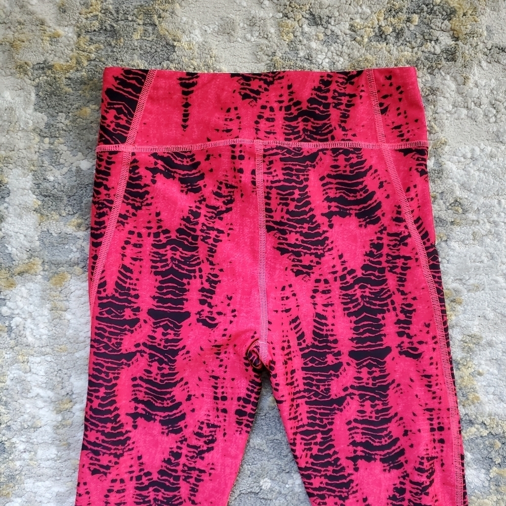 Under Armour Compression Capris - Picture 6 of 14